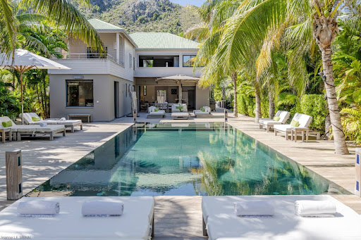Villa avec piscine en bord de mer 4
