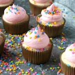 Confetti Cupcakes was pinched from <a href="http://cookiesandcups.com/confetti-cupcakes/" target="_blank">cookiesandcups.com.</a>