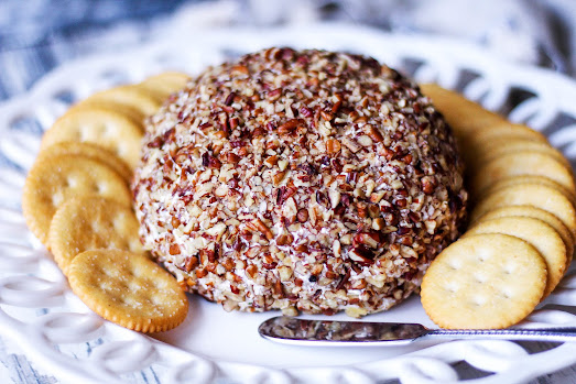 Holiday Cheese Ball