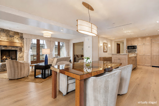 Apartment / penthouse purchase in Vail (United States) - Living dining room fireplace kitchen