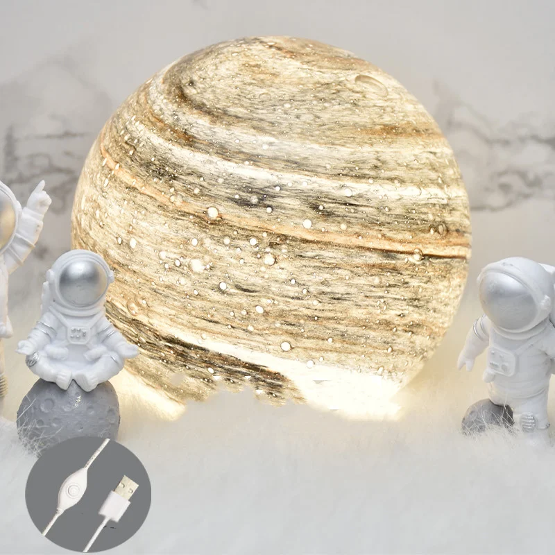 Lampa Kreatywność Luksus Wandering Earth Oświetl swoje wnętrze z elegancją. Ta lampa łączy design i relaks, idealna do domu, biura lub na prezent.