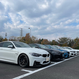 M4 クーペ F82