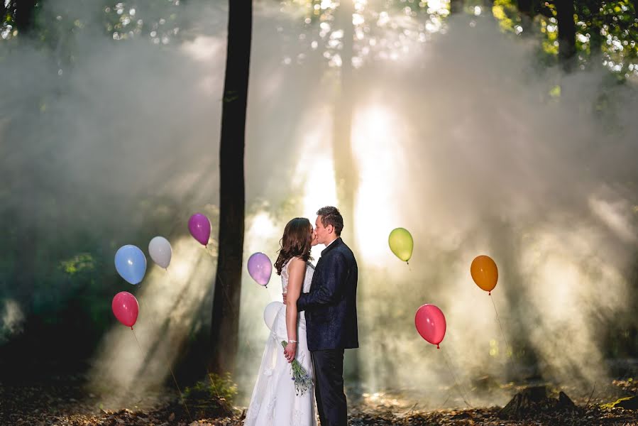 Wedding photographer Przemysław Góreczny (przemyslawgo). Photo of 28 November 2015