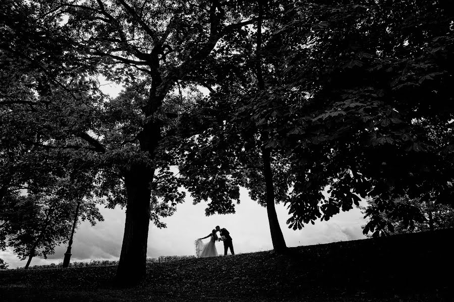 Fotógrafo de casamento József Márk Losonczi (losonczi). Foto de 7 de agosto 2022