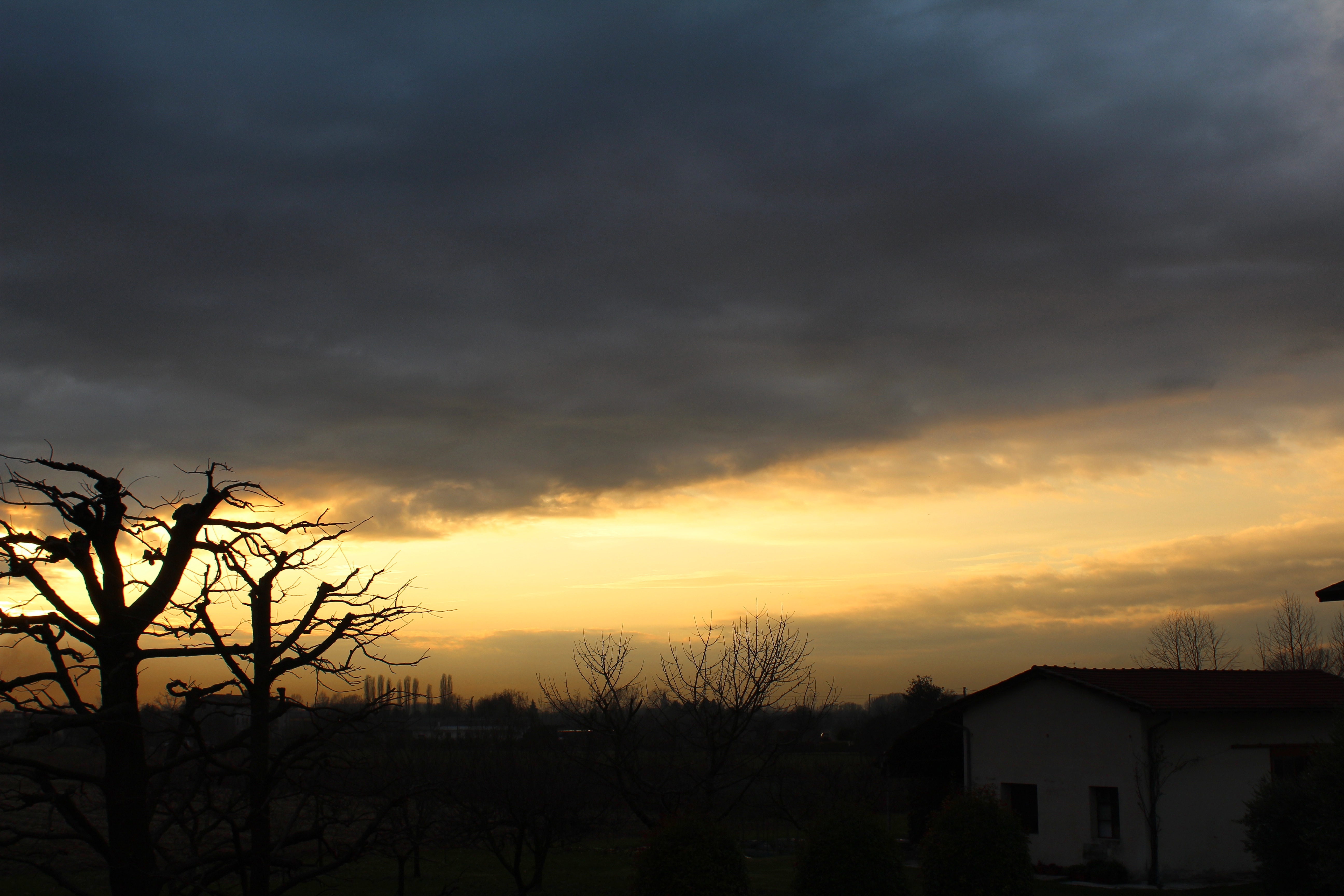 Tramonto in campagna di V15