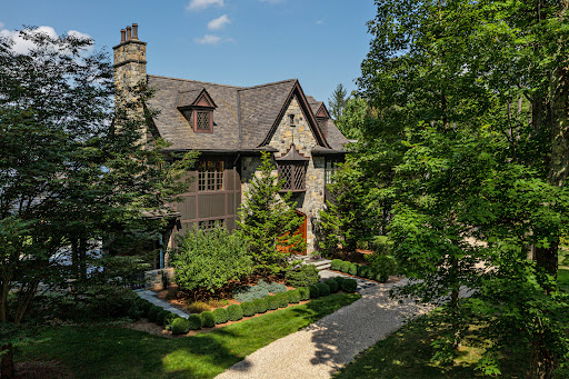House with garden 3