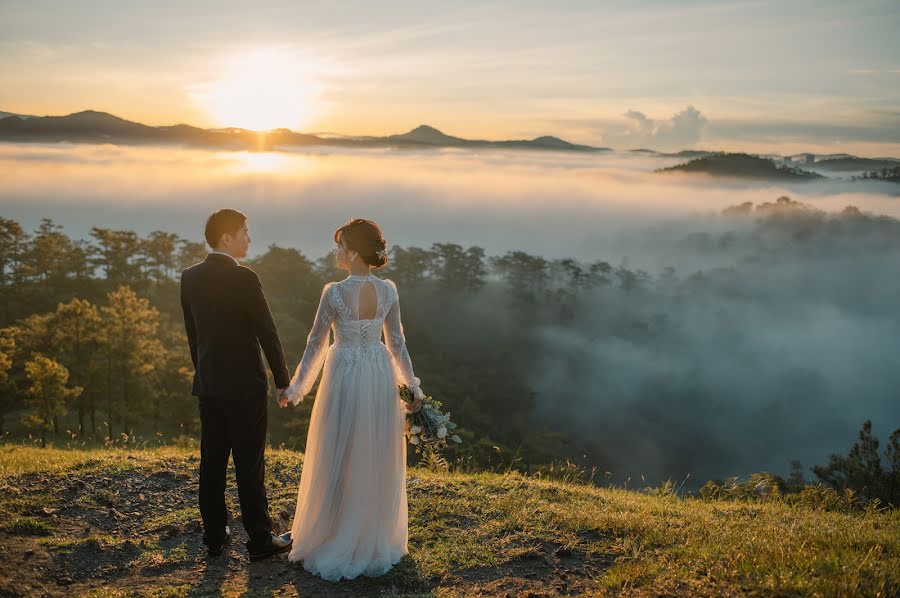 Fotografo di matrimoni Nguyễn Tấn Thịnh (nguyentanthinh17). Foto del 14 settembre 2020