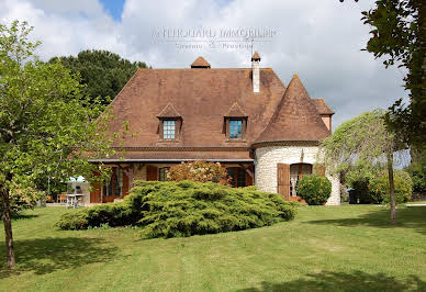 Maison avec jardin et terrasse 19