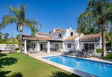 Villa with pool 4