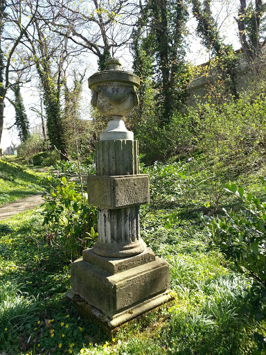 Alte Fischerei Memorial Statue