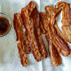 Thumbnail For Drain Bacon On A Paper Towel And Reserve Bacon Drippings.