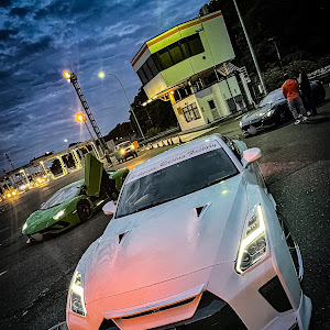 NISSAN GT-R