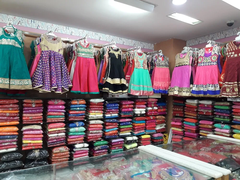 Photos of Kalyan Silks, Pallimukku, Kochi