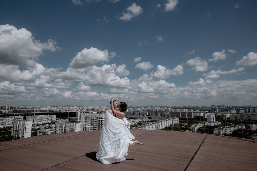 Fotógrafo de casamento Katerina Lesina (profotles). Foto de 29 de julho 2022