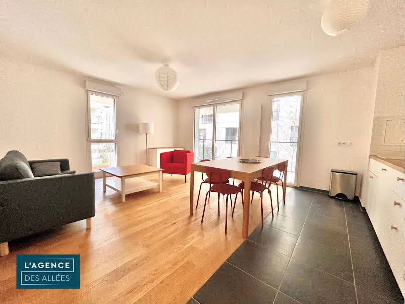 Location meublée appartement 4 pièces 84.46 m² à Clichy (92110), 2 200 €