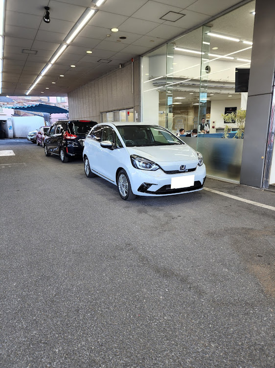 フィットのホンダのディーラー・自宅の駐車場に関するカスタム事例の投稿画像3枚目