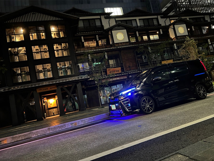 ヴォクシーの変態は最高の褒め言葉・和の風景・良い場所見付けた🎵・フォロー大歓迎・雨男＋雨男＋晴れ男＝曇り空に関するカスタム事例の投稿画像2枚目