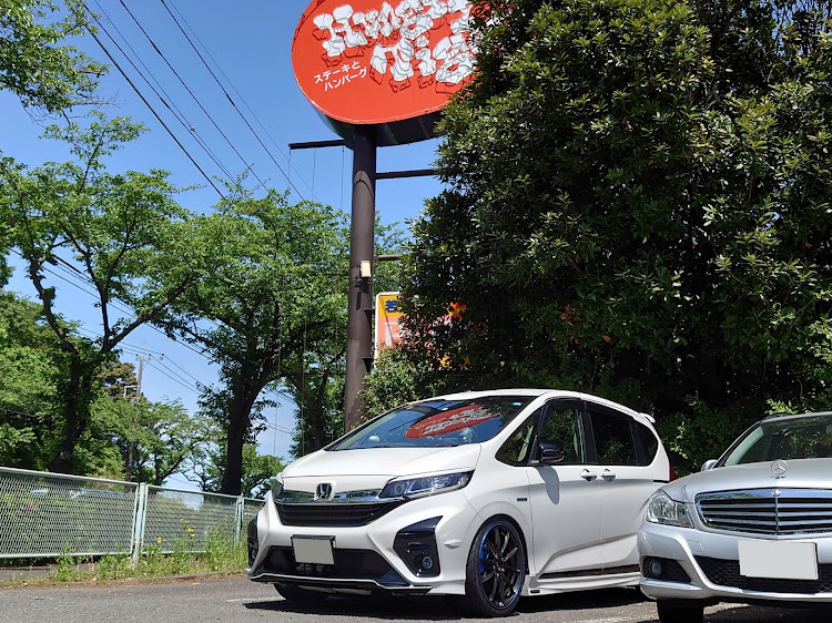 フリード+の本日は、雨で弄り無し・昨日はハングリータイガーでした。・今日はニュータンタンメンのカップラーメンに関するカスタム事例の投稿画像3枚目