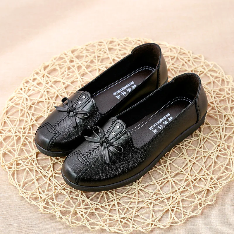 Platte Schoenen voor Dames van Middelbare en Oudere Leeftijd Comfortabel en Stijlvol Ideaal voor Dagelijks Gebruik Gemakkelijk Aan en Uit te Trekken Perfect om te Lopen