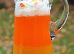 Candy Corn Halloween Drink was pinched from <a href="https://www.facebook.com/photo.php?fbid=539474699459008" target="_blank">www.facebook.com.</a>