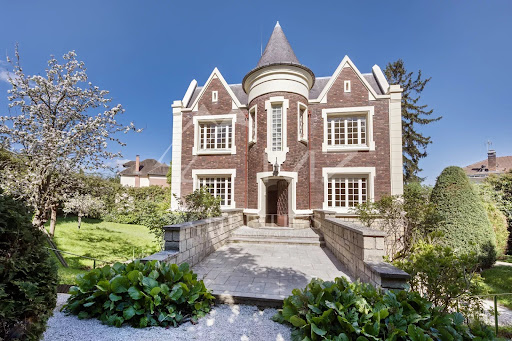 Private mansion 1
