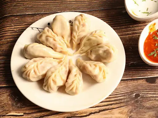 Veg Momos [8 Pieces]