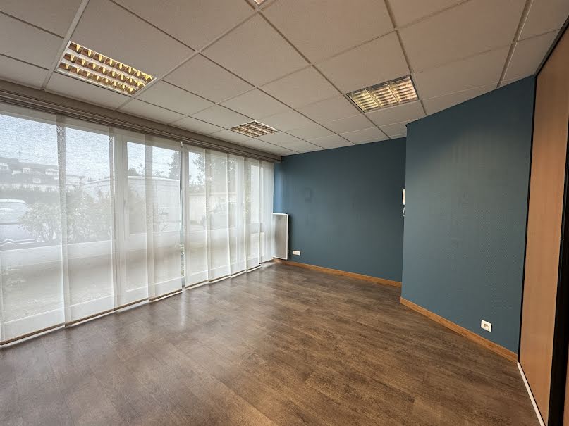 Location  locaux professionnels 3 pièces 87 m² à Orleans (45000), 1 100 €