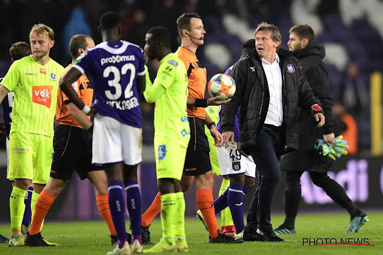 Vercauteren wil niet op zijn spelers schieten, maar ziet beslissing ref wel als kantelpunt: "Iedereen heeft wel eens een mindere dag"