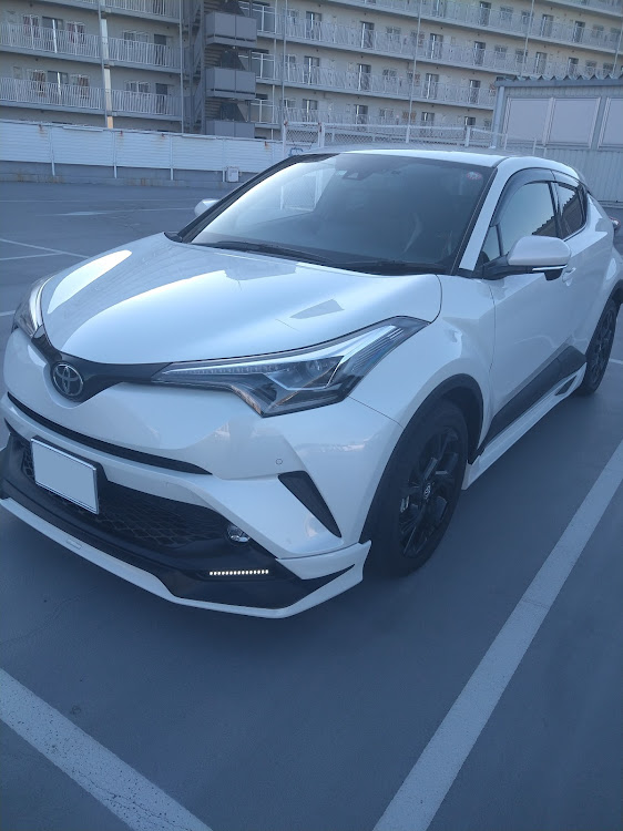 C-HRの#C-HR・#C-HR男子・#C-HR女子・#写かつ・納車記念に関するカスタム事例の投稿画像2枚目