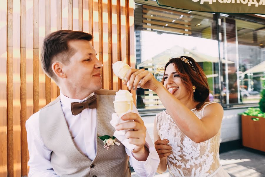 Fotógrafo de casamento Viktoriya Carkova (vikatsarkova). Foto de 13 de janeiro 2018