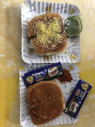 Jay Bhavani Vadapav photo 4