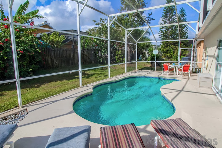 Davenport Lakes villa with a south-facing private pool and no rear neighbours