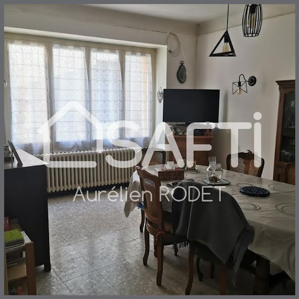 Vente maison 7 pièces 180 m² à Vatan (36150), 49 000 €