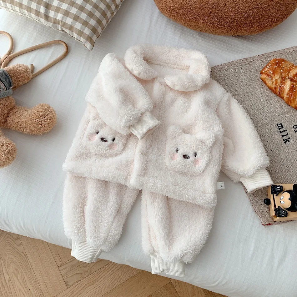 Kinderen Beer Borduurwerk Pak Warme Vachtjas Broek Tweedelige Set Schattig en comfortabel voor de winter, lekker warm.