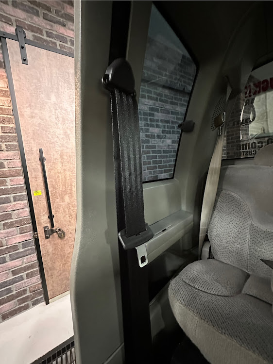 C1500のカスタム・レストア・シボレー・シボレーC-1500・アメ車好きと繋がりたいに関するカスタム事例の投稿画像1枚目
