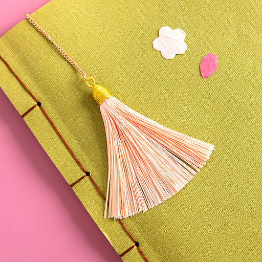 Title 1, Creative Fashion Hollow Literary Art Folding Fa...