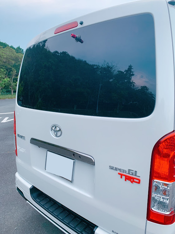 ハイエースバンのDIY・リアワイパーレス・増税前駆け込み・スタッドレスタイヤに関するカスタム事例の投稿画像1枚目