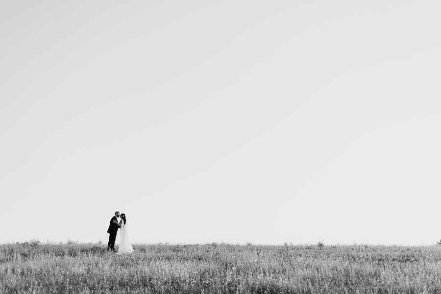 Wedding photographer Raffaele Chiavola (filmvision). Photo of 15 December 2022