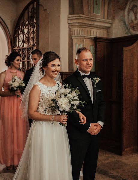 Fotógrafo de bodas Zuzanna Rożniecka (visazu). Foto del 4 de octubre 2019