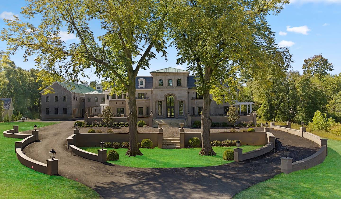 House with garden and terrace Cinnaminson