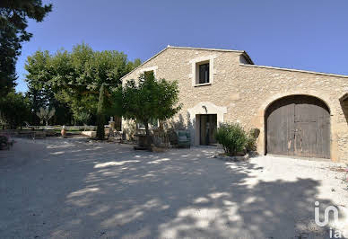 Maison avec piscine et terrasse 12