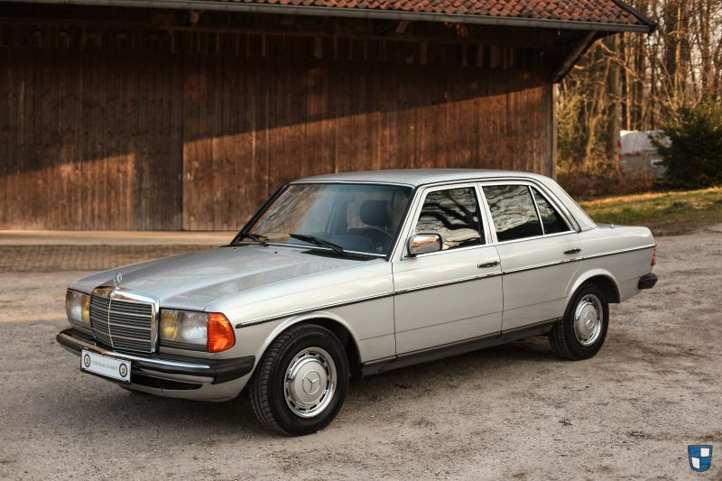 Mercedes-Benz W123: Nigerian Nickname is Regular Benz