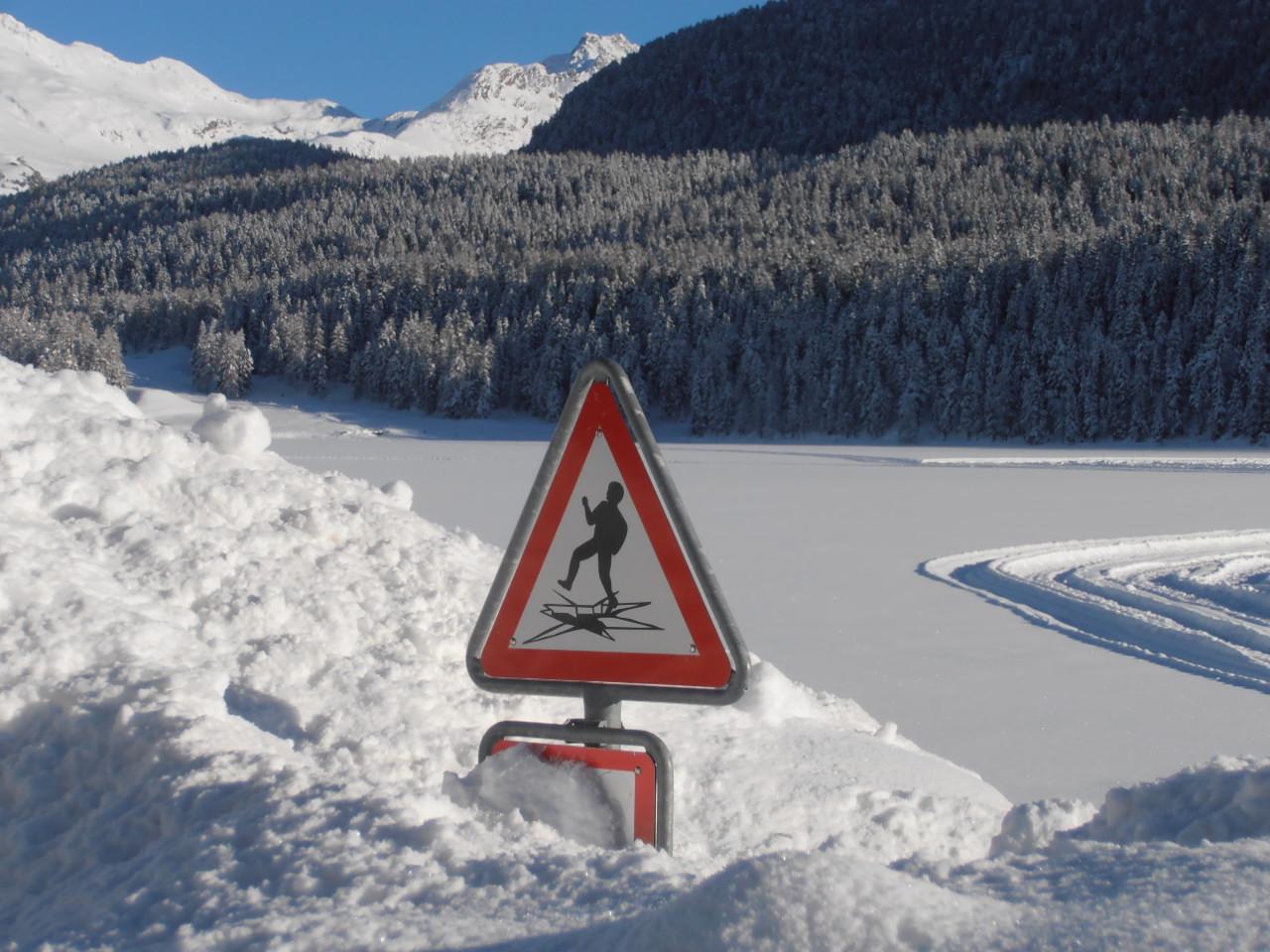 Pericoli sotto la neve di supergigi