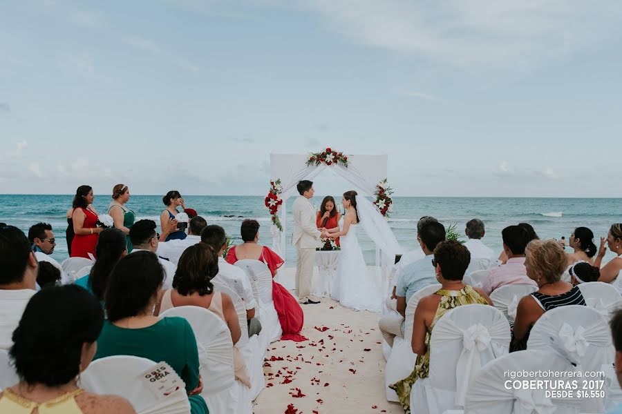 Fotografo di matrimoni Rigoberto Herrera (rigobertoherrera). Foto del 24 luglio 2019