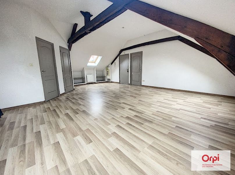 Location  appartement 2 pièces 47 m² à Montluçon (03100), 470 €