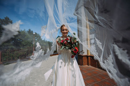 Fotógrafo de casamento Tetiana Tymchenko (favnspring). Foto de 17 de fevereiro 2019