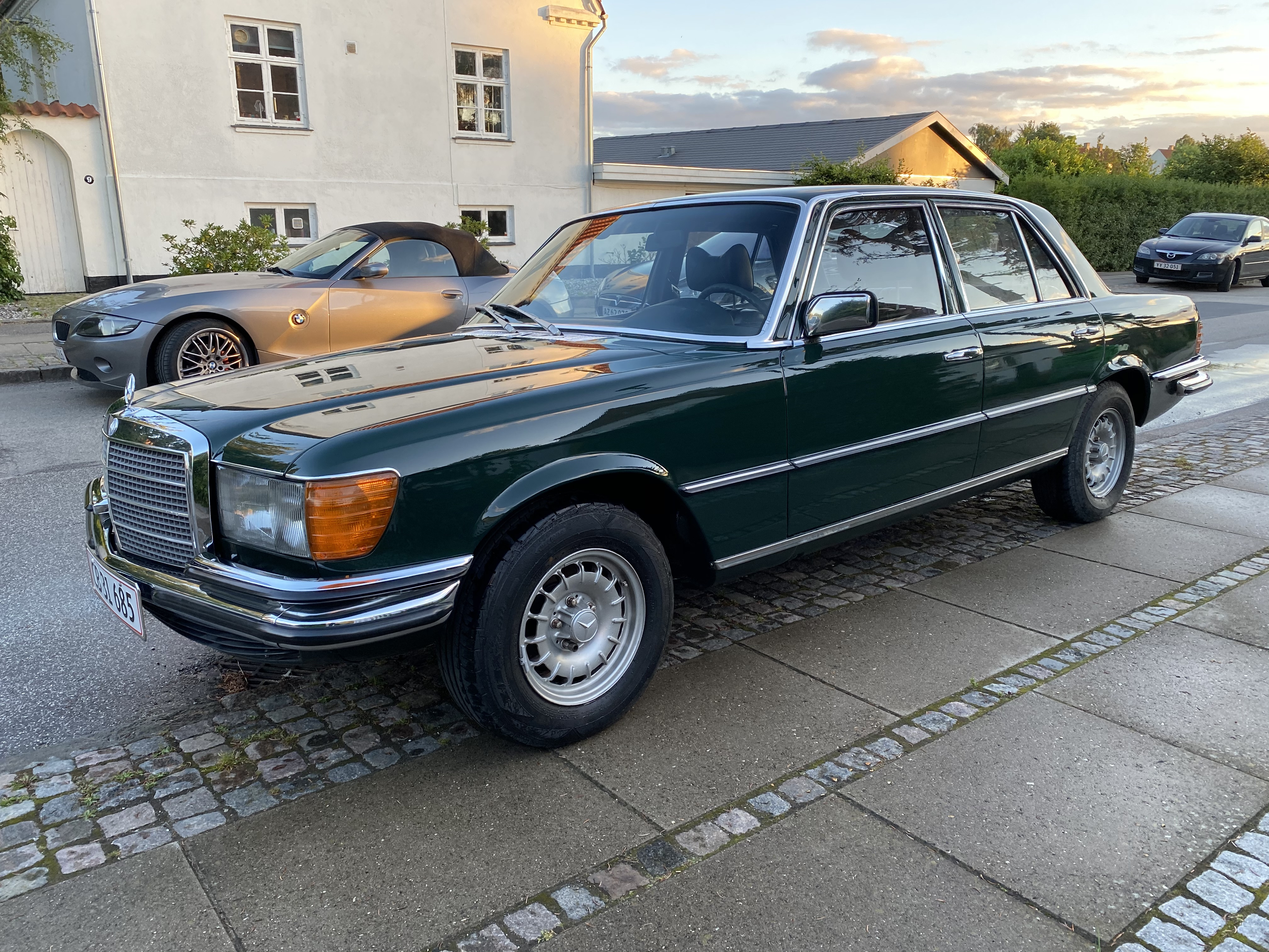 Mercedes-Benz 350se Hire Gentofte