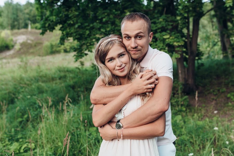 Fotógrafo de casamento Yuliya Vins (juliavinsphoto). Foto de 4 de outubro 2018