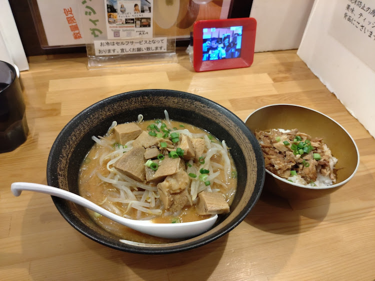 キャストの80ヴォクシーに関するカスタム事例の投稿画像9枚目