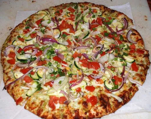 Deluxe Veggie Pizza